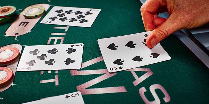 Phân tích đối thủ là một trong những kĩ năng cần thiết để chơi Poker Vin777